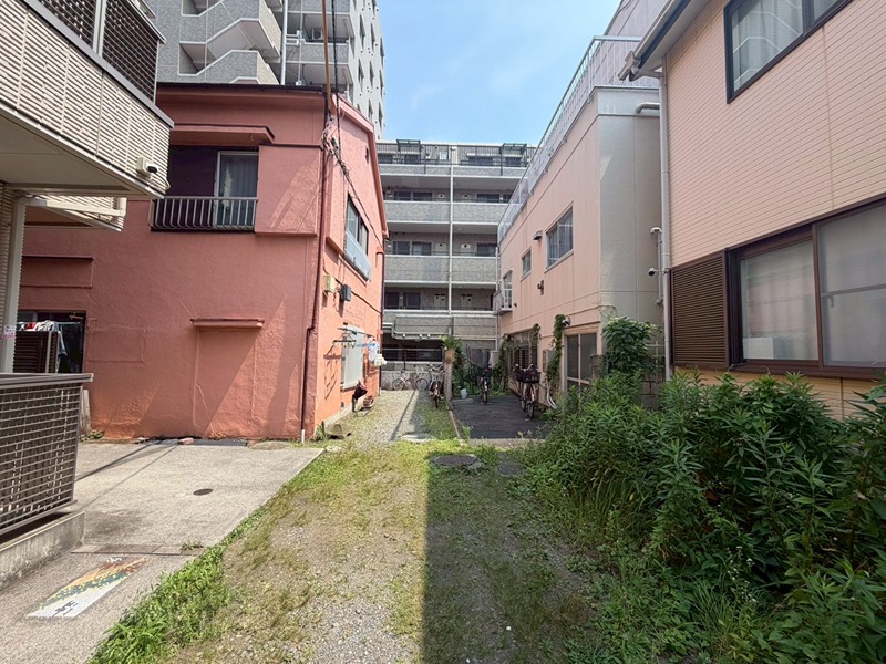 神奈川県横浜市西区南浅間町 現地写真（前面道路含む現地写真）