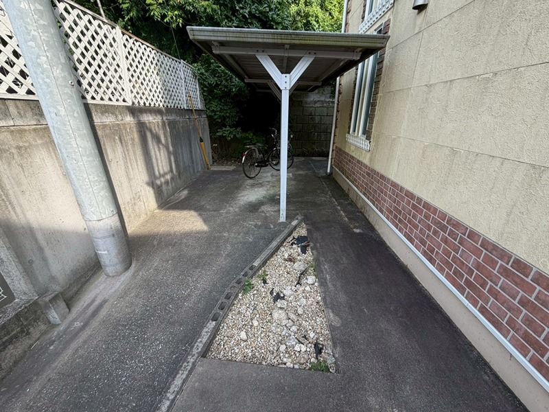 神奈川県横浜市磯子区森６丁目 現地写真（庭）