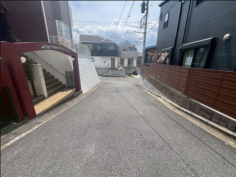 神奈川県横浜市保土ケ谷区峰岡町２丁目 現地写真（前面道路含む現地写真）