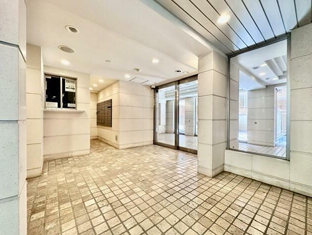 神奈川県横浜市中区根岸旭台 共用部写真（エントランス）