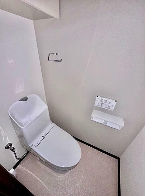 神奈川県横浜市中区根岸旭台 内観写真（トイレ）
