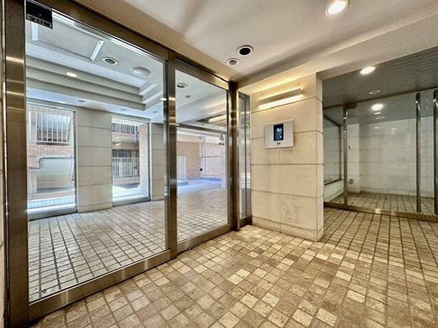 神奈川県横浜市中区根岸旭台 共用部写真（エントランス）