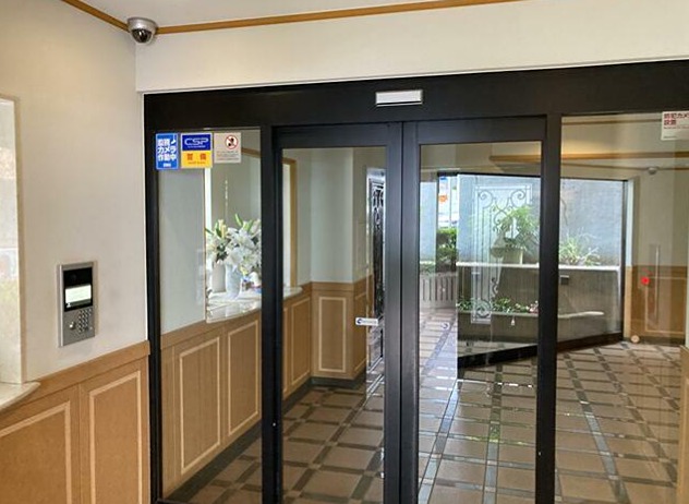 神奈川県横浜市中区末吉町３丁目 共用部写真（エントランス）