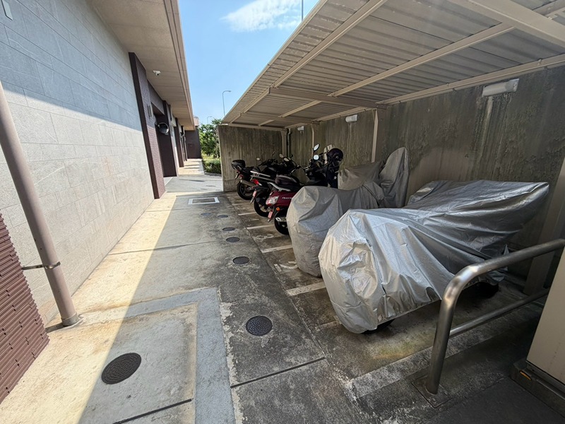 神奈川県横浜市鶴見区東寺尾中台 共用部写真（駐車場）