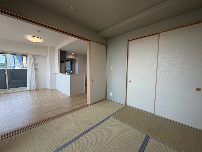 神奈川県横浜市鶴見区東寺尾中台 内観写真（リビング以外の居室）