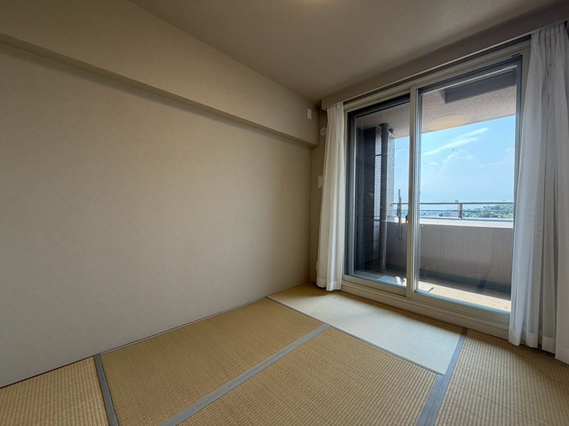 神奈川県横浜市鶴見区東寺尾中台 内観写真（リビング以外の居室）