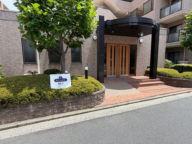 神奈川県横浜市鶴見区大東町 共用部写真（エントランス）
