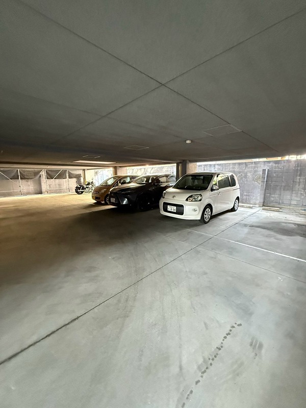 神奈川県大和市南林間４丁目 共用部写真（駐車場）