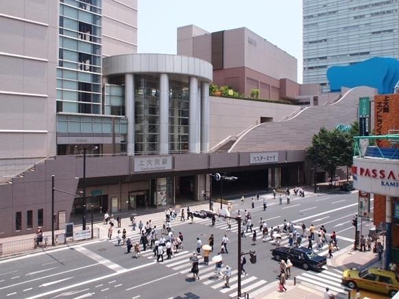 ヒルズ弘明寺 駅
