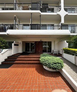 神奈川県横浜市中区新山下３丁目 共用部写真（エントランス）