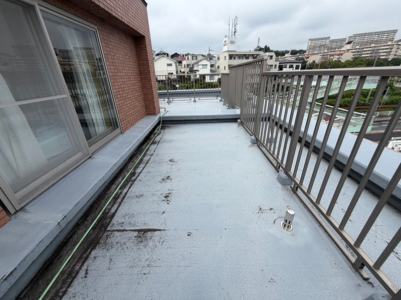 神奈川県横浜市金沢区片吹 現地写真（バルコニー）