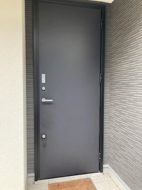 蕨市南町四丁目 現地写真（玄関）