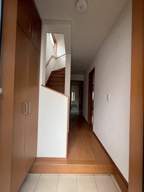 北区日進町1丁目 現地写真（玄関）