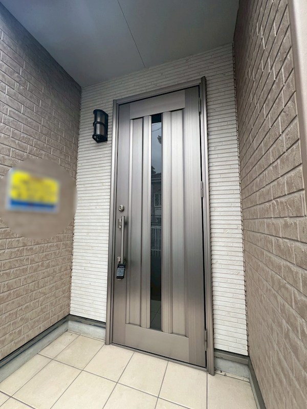 北区日進町1丁目 現地写真（玄関）