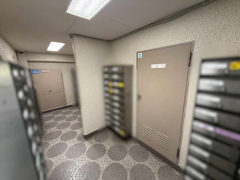 日商岩井北浦和マンションＢ棟 共用部写真（エントランス）