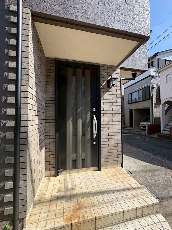 ふじみ野市西鶴ケ岡２丁目 現地写真（玄関）