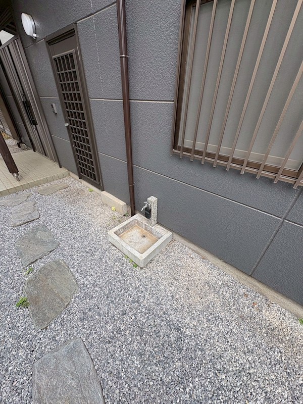 川越市岸町２丁目 現地写真（玄関）