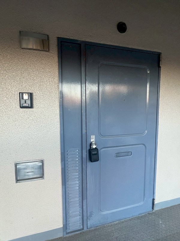 大宮植竹住宅 現地写真（玄関）