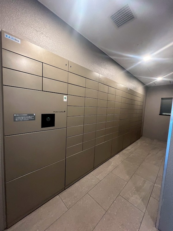 ヴィークコート蕨南町桜並木 共用部写真（エントランス）