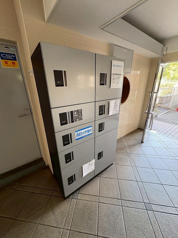 大宮公園ロジュマン 共用部写真（エントランス）