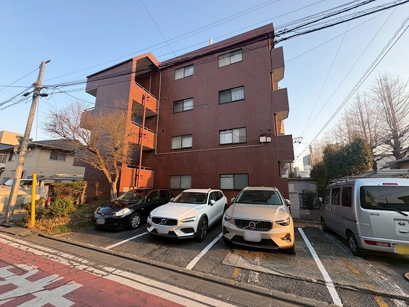 ドミノ吉敷 共用部写真（駐車場）