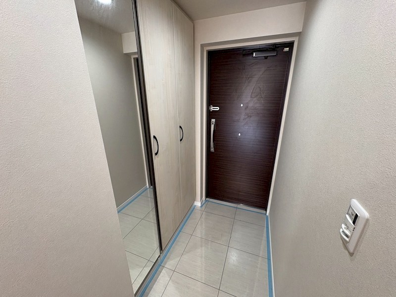 イニシア大宮日進 現地写真（玄関）