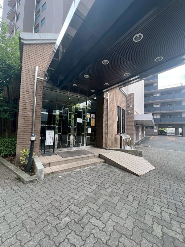 サニークレスト武蔵浦和 共用部写真（エントランス）