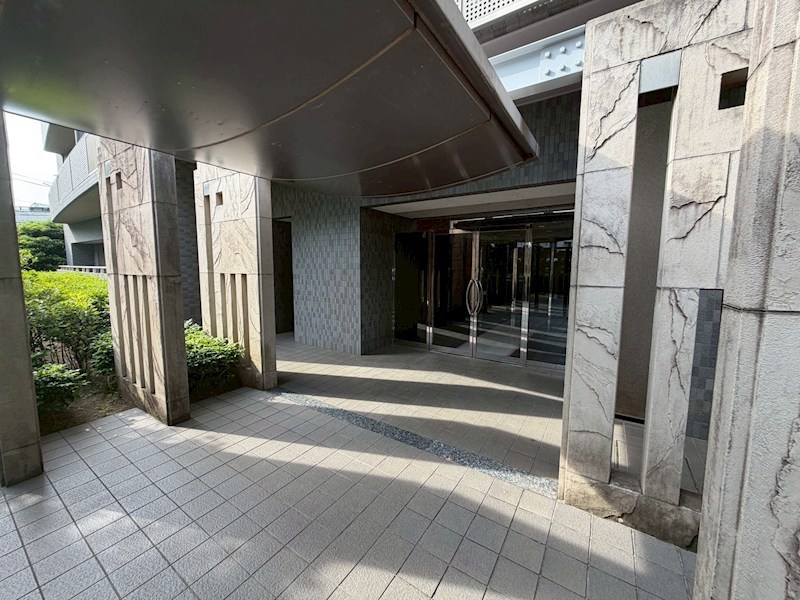 アイムふじみ野西三番館 共用部写真（エントランス）
