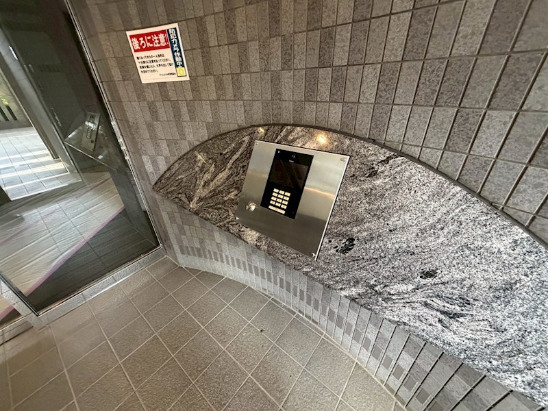 アイムふじみ野西三番館 共用部写真（エントランス）