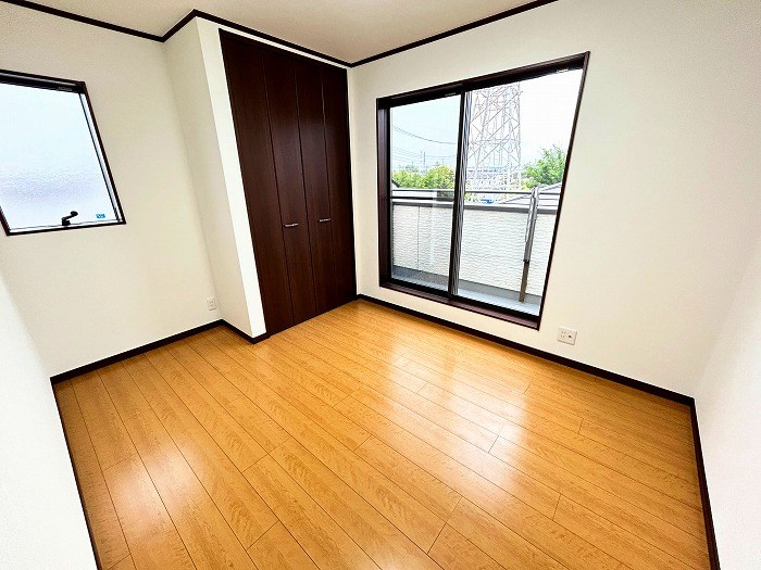 草加市新里町 内観写真（リビング以外の居室）