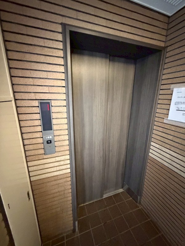エステ・スクエアふじみ野Ｂ棟 共用部写真（エントランス）