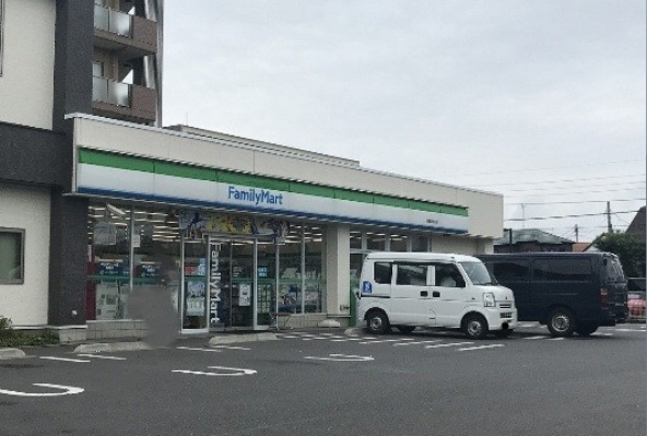 ソフィア大宮日進 コンビニ