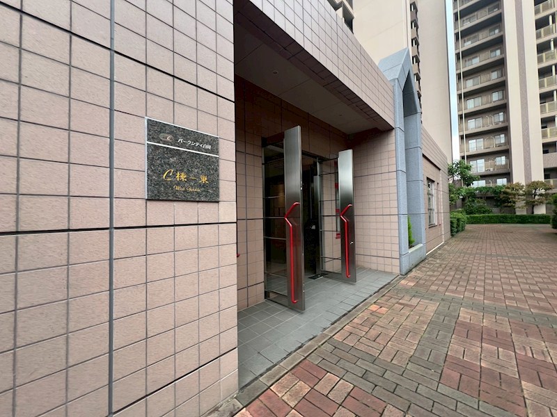 パークシティ白岡ウエストガーデン 共用部写真（エントランス）