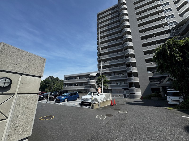 アーベイン川越南大塚キッズプレース 共用部写真（駐車場）