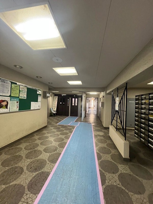 日商岩井北浦和マンションA棟 共用部写真（エントランス）