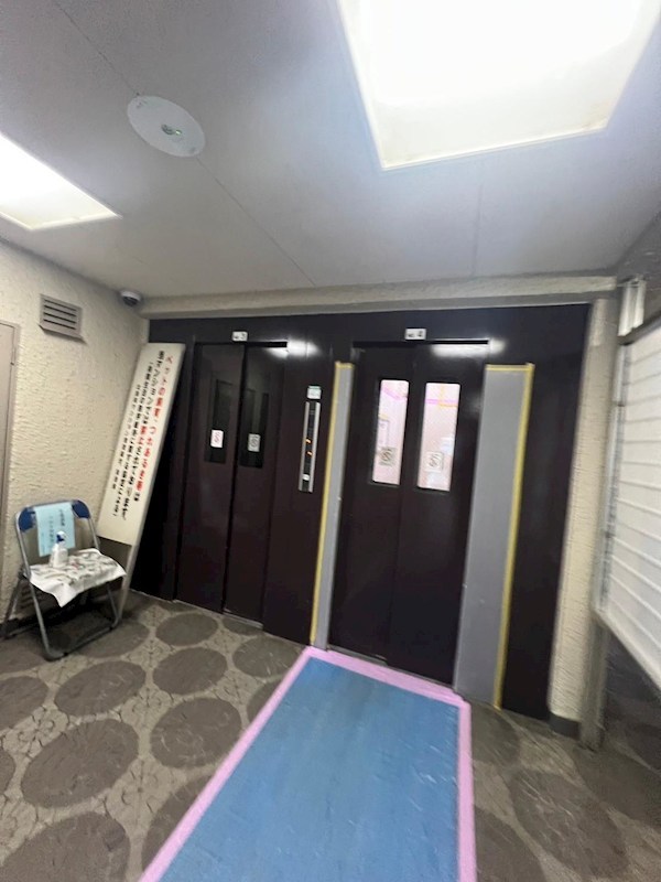 日商岩井北浦和マンションA棟 共用部写真（エントランス）