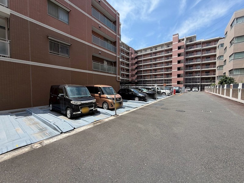 レクセルマンション志木 共用部写真（駐車場）