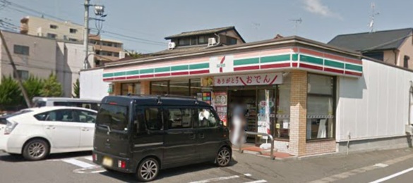 ステイツ北戸田 コンビニ