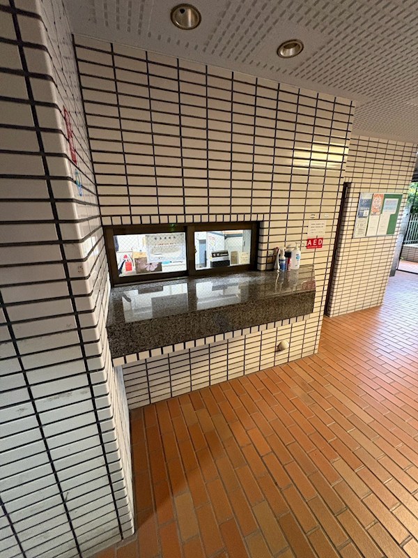 コスモ鶴瀬ステーションスクエア 共用部写真（エントランス）