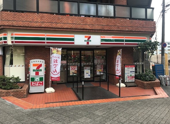 デュオヒルズ川口元郷ＥＳＴ コンビニ