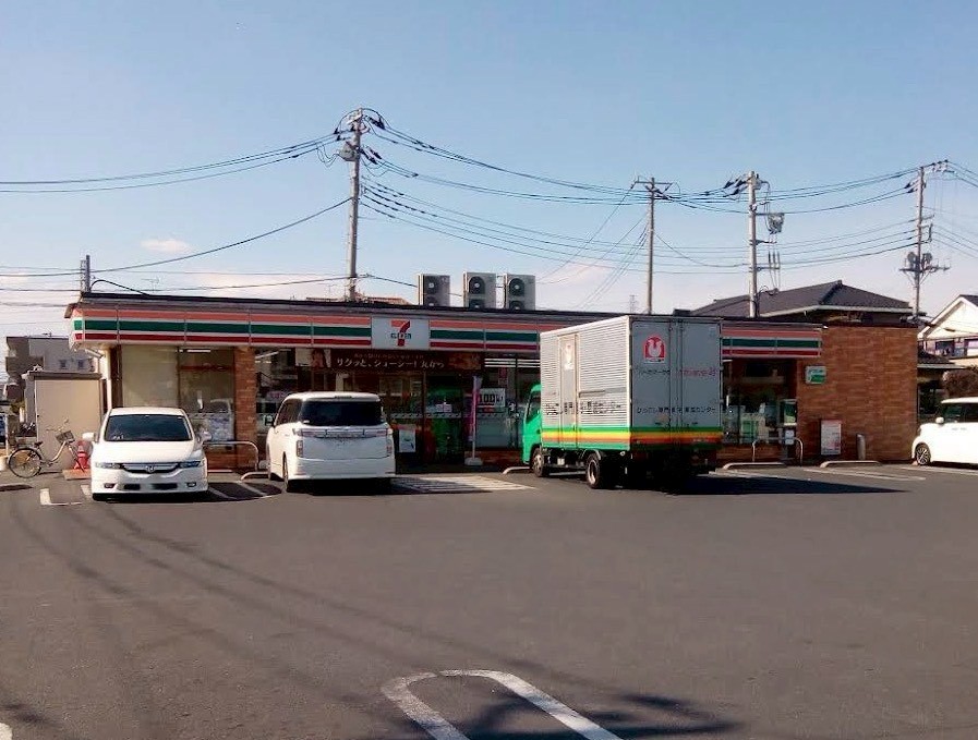 越谷市七左町１丁目 コンビニ