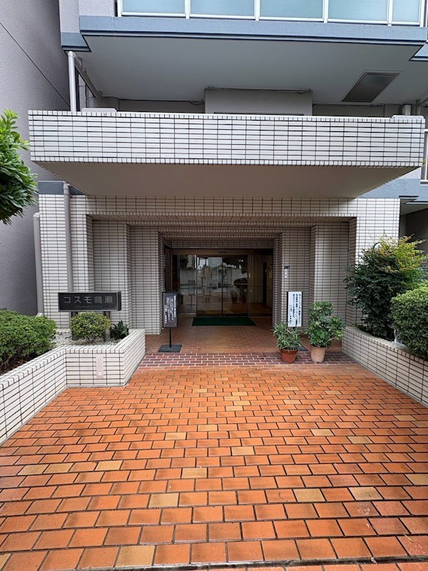 コスモ鶴瀬ステーションスクエア 共用部写真（エントランス）