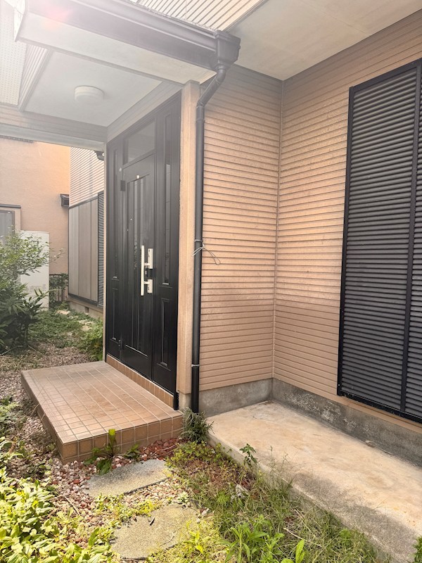 上尾市緑丘２丁目 現地写真（玄関）