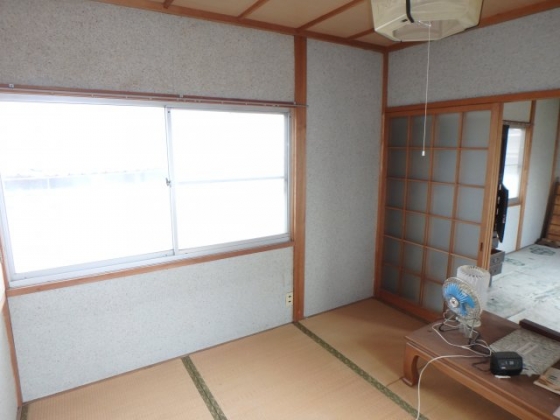 豊岡市小田井町の中古一戸建 内観写真（リビング以外の居室）