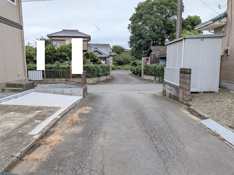 阿見町阿見　中古住宅 現地写真（前面道路含む現地写真）