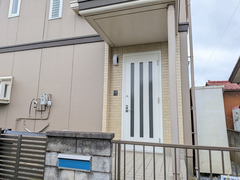 阿見町阿見　中古住宅 現地写真（玄関）