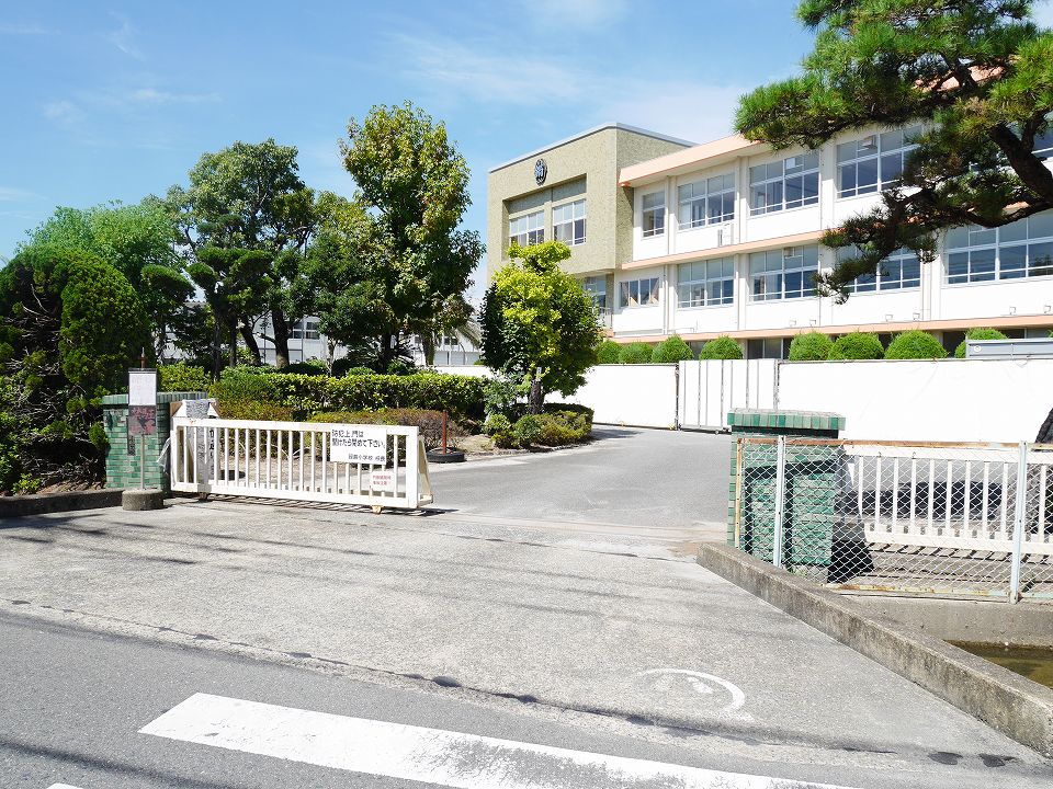 売店舗付住居　(鍋島三丁目) 小学校