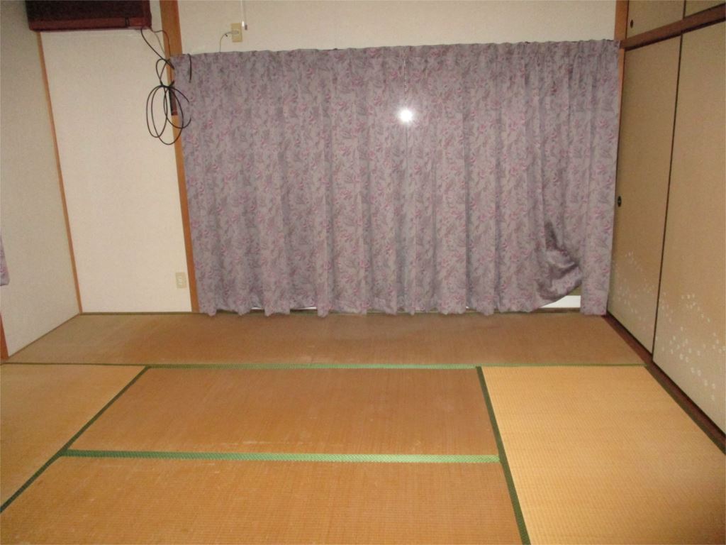 売借家　(久保田町新田)　花音借家 内観写真（リビング以外の居室）