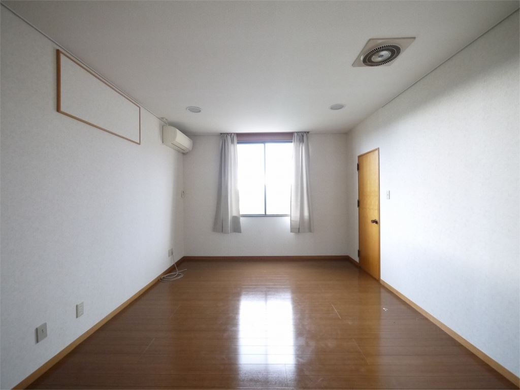 売事務所付住居　(小城市小城町) 内観写真（リビング）